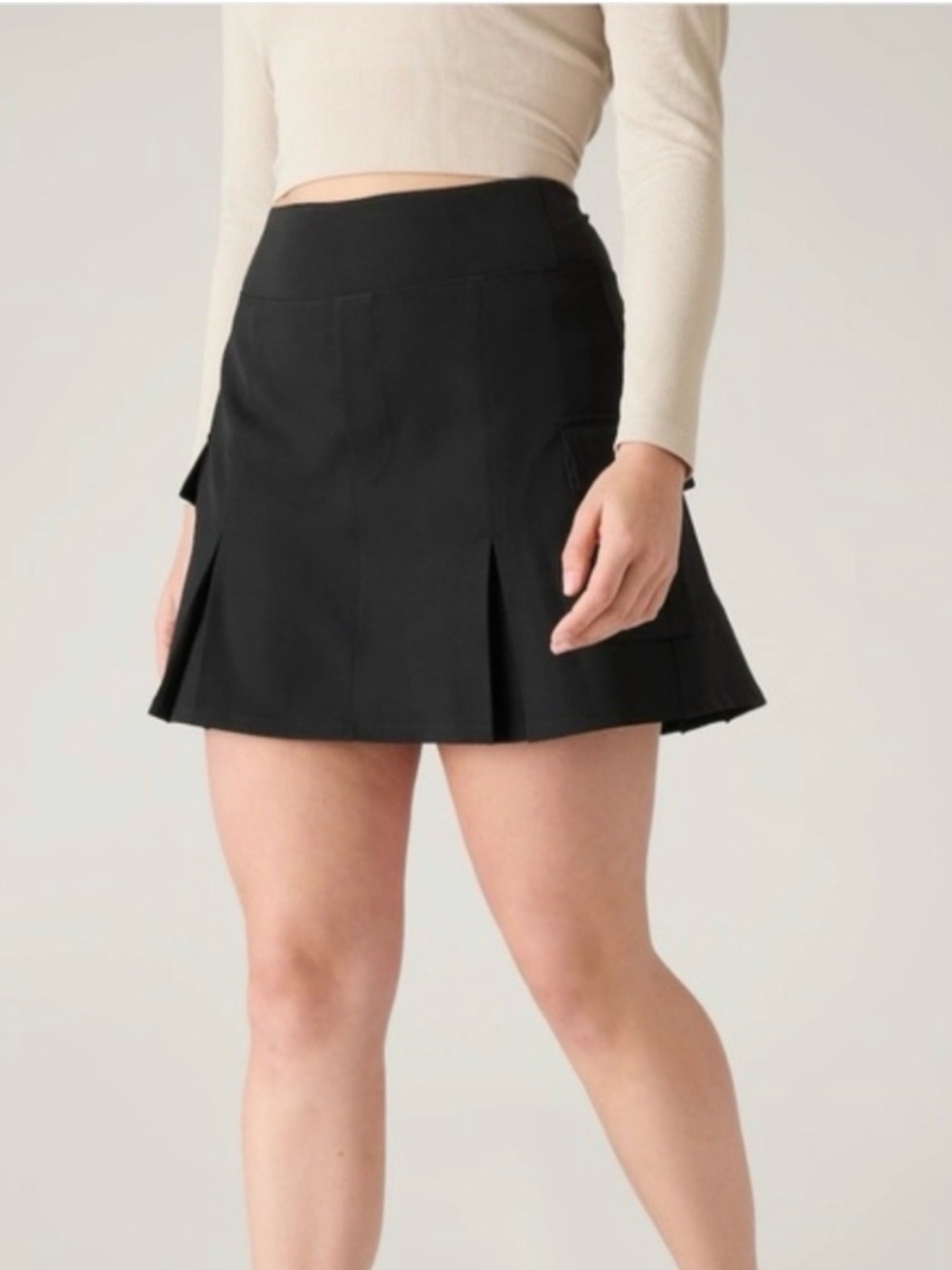 Athleta Endless High Rise Black Cargo Performance Pleated Skort